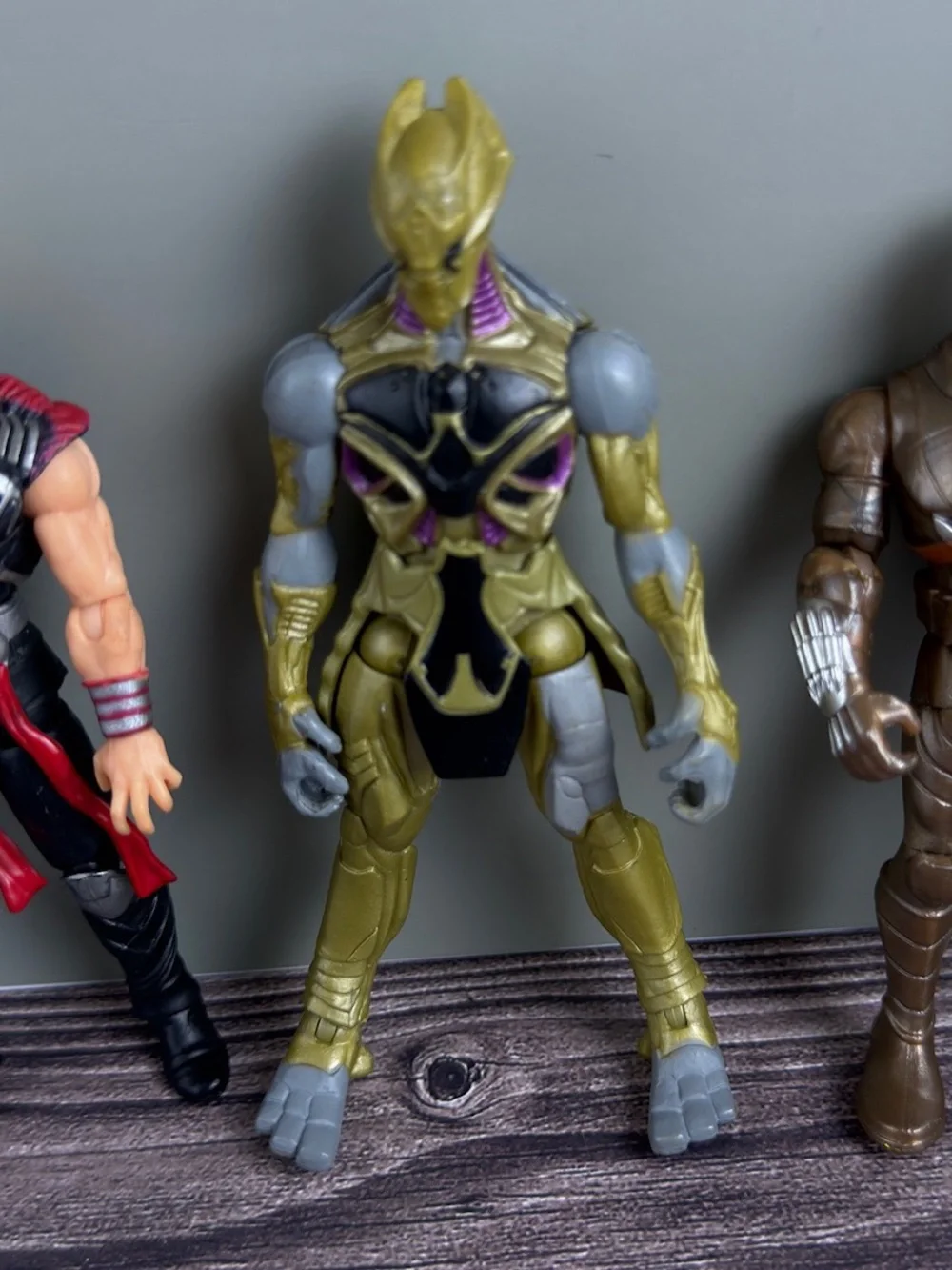 Marvel Thor Chitauri DC Talon 4” Action Figure Lot 3pcs